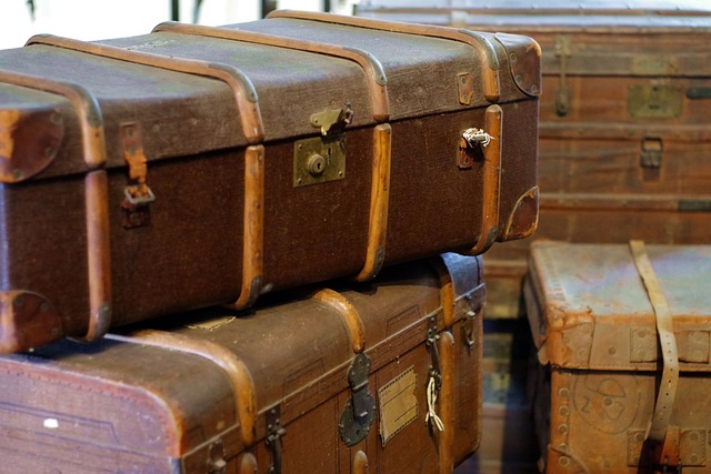 Packing Light vs. Packing Heavy: A Traveler’s Dilemma